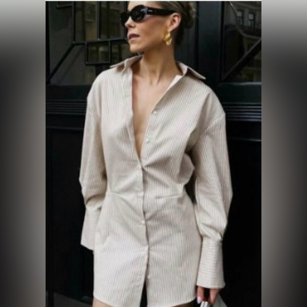 Classic Commense Striped Shirt Dress - Size Small |
100% Cotton - Picture 4 of 5
